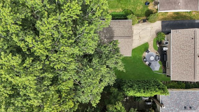 130 S Milton Avenue, Glen Ellyn, IL 60137