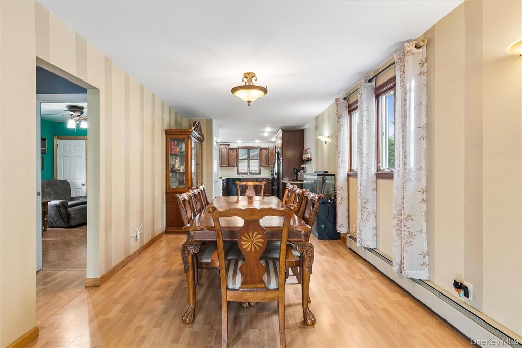 122 Commonwealth Avenue, Merrick, NY 11566 — photo 5