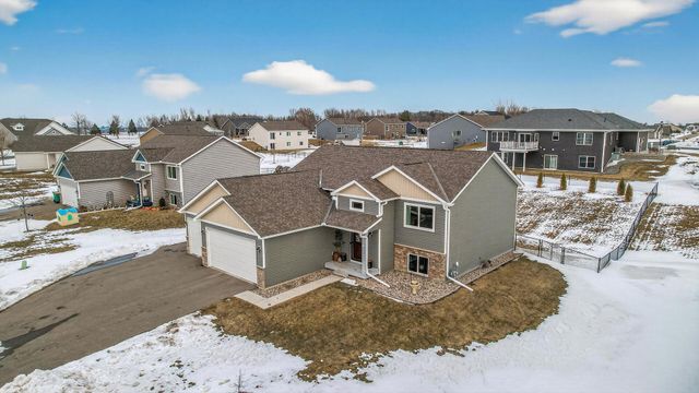 922 Mulberry Avenue NE, Montgomery, MN 56069