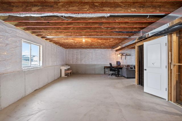 922 Mulberry Avenue NE, Montgomery, MN 56069