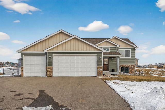 922 Mulberry Avenue NE, Montgomery, MN 56069