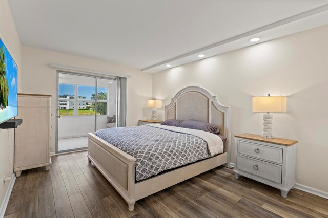 2069 Guildford D, Boca Raton, FL 33434