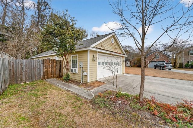 5 Hopeland Court, Savannah, GA 31419