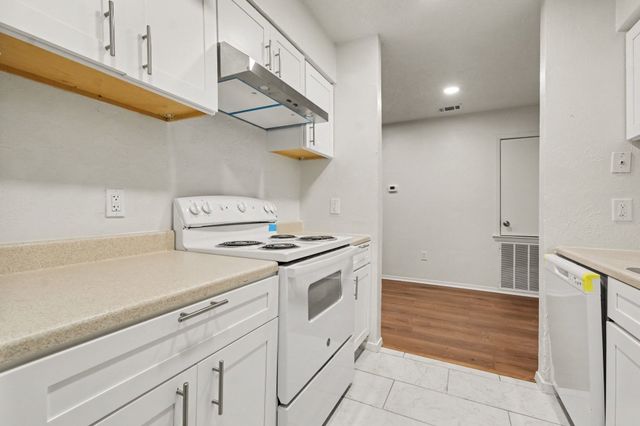 9696 Walnut Street 502, Dallas, TX 75243