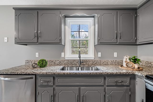 785 Merritt Lewis Lane, Clarksville, TN 37042