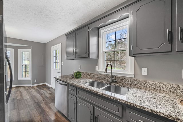 785 Merritt Lewis Lane, Clarksville, TN 37042