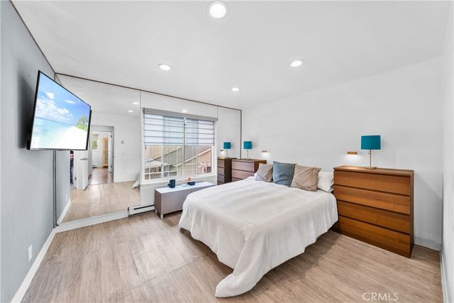 2921 S Sycamore St E, Santa Ana, CA 92707