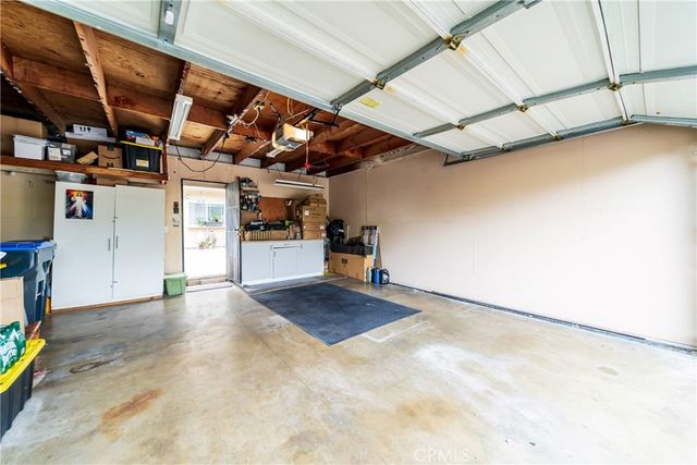 2921 S Sycamore St E, Santa Ana, CA 92707
