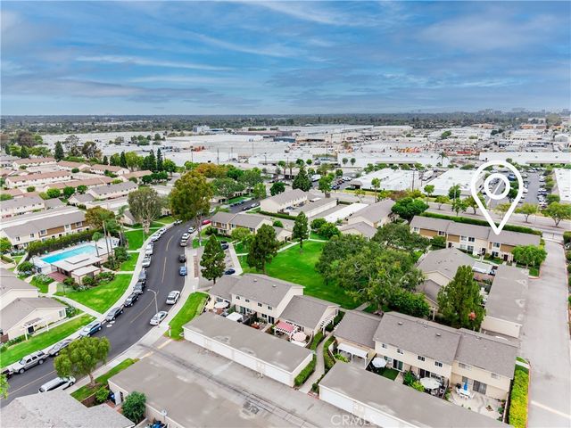2921 S Sycamore St E, Santa Ana, CA 92707