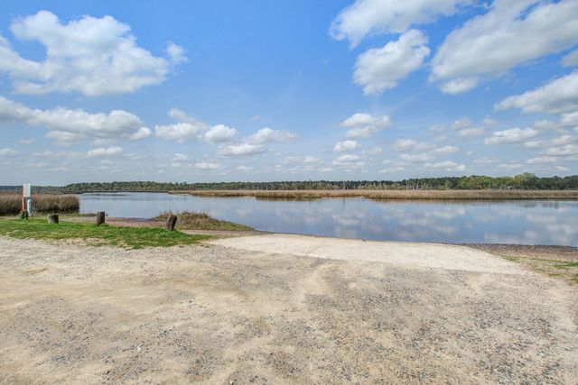4303 Misty Hollow Lane, Ravenel, SC 29470