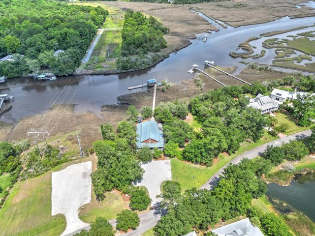 4303 Misty Hollow Lane, Ravenel, SC 29470