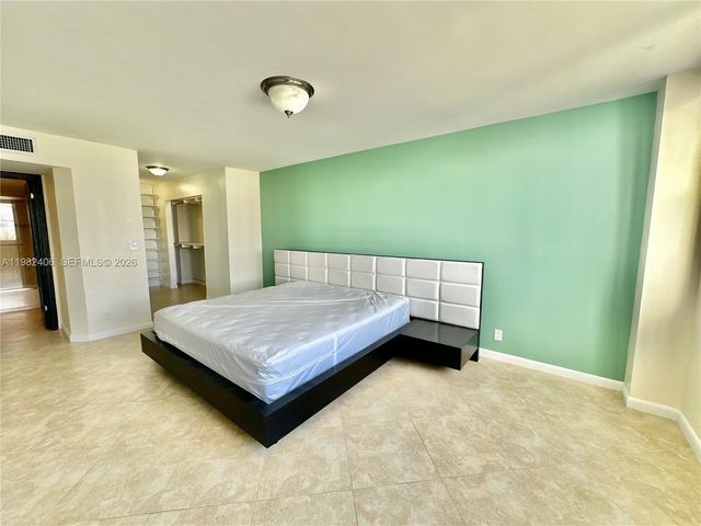 3180 S Ocean Dr 401, Hallandale Beach, FL 33009