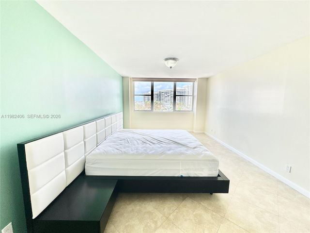 3180 S Ocean Dr 401, Hallandale Beach, FL 33009