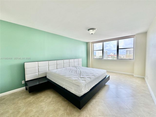 3180 S Ocean Dr 401, Hallandale Beach, FL 33009