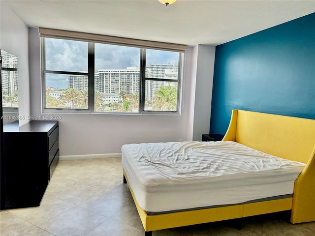 3180 S Ocean Dr 401, Hallandale Beach, FL 33009