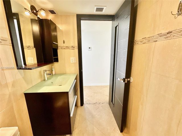 3180 S Ocean Dr 401, Hallandale Beach, FL 33009