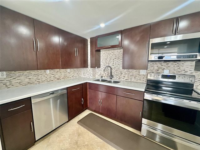 3180 S Ocean Dr 401, Hallandale Beach, FL 33009