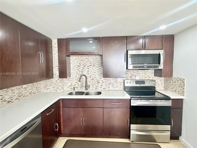 3180 S Ocean Dr 401, Hallandale Beach, FL 33009