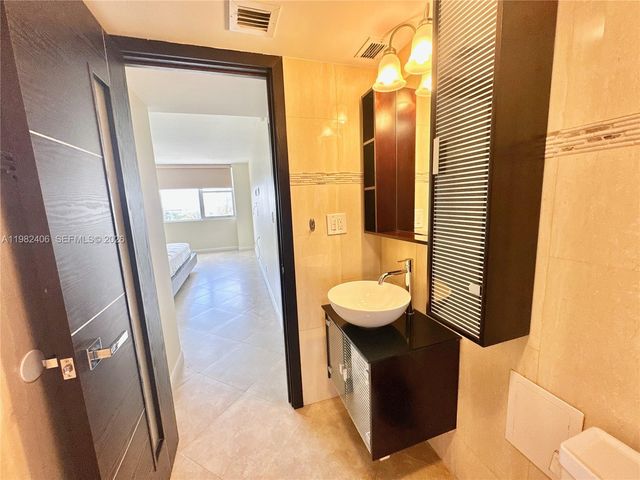 3180 S Ocean Dr 401, Hallandale Beach, FL 33009