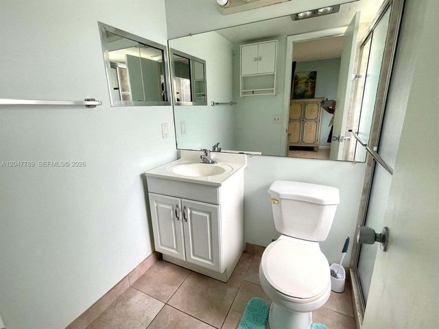 31 WINDSOR B 31, West Palm Beach, FL 33417