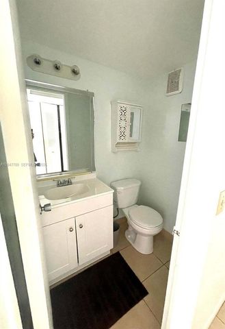 31 WINDSOR B 31, West Palm Beach, FL 33417