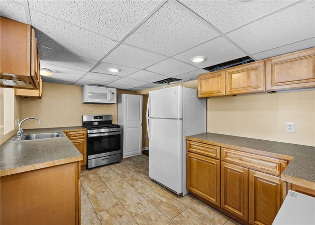 151 Harwick Road, Irondequoit, NY 14609