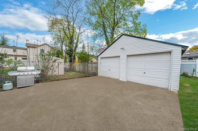 147 Ontario Avenue, Massapequa, NY 11758