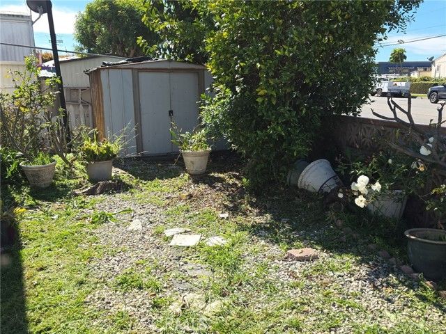 17700 WESTERN Avenue 1, Gardena, CA 90248