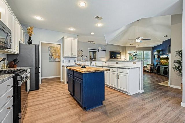934 Marabella Lane, Canton, GA 30115