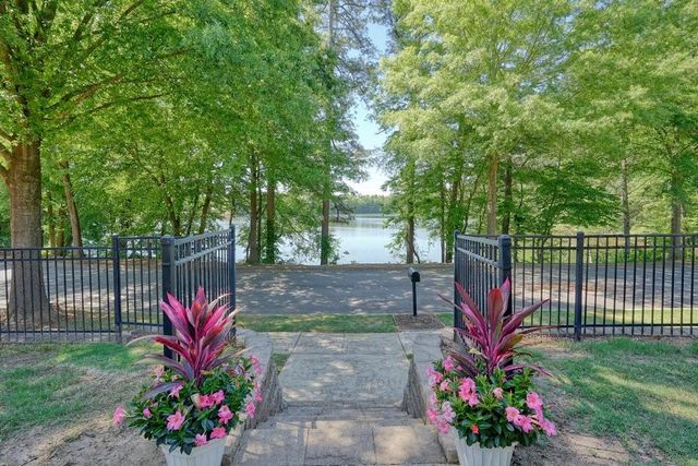 934 Marabella Lane, Canton, GA 30115