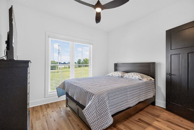28 Harding Rd, Leoma, TN 38468