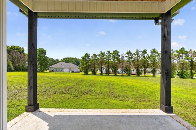 28 Harding Rd, Leoma, TN 38468