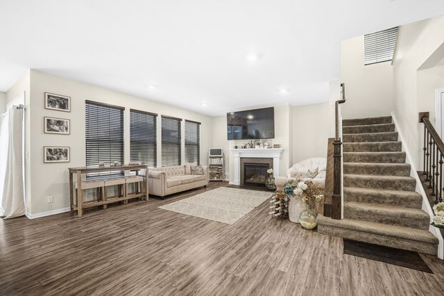 1032 Blazing Star Street, South Elgin, IL 60177