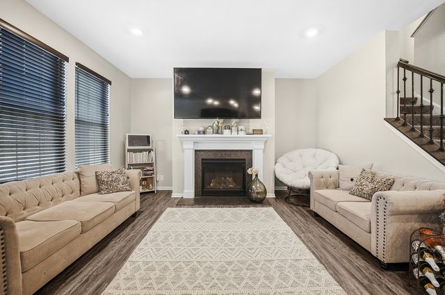 1032 Blazing Star Street, South Elgin, IL 60177