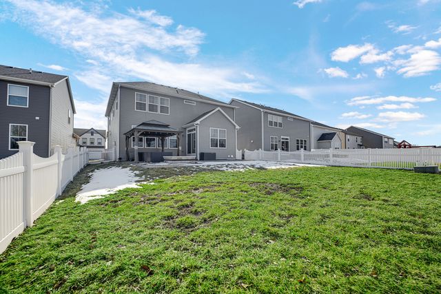 1032 Blazing Star Street, South Elgin, IL 60177