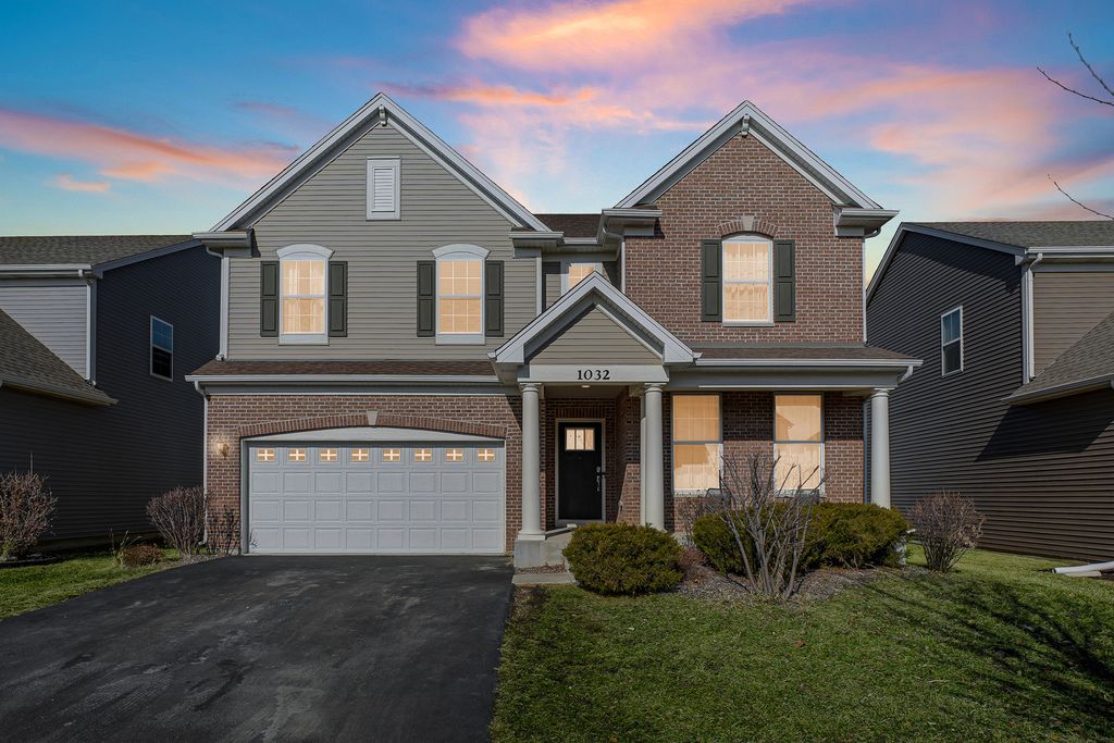 1032 Blazing Star Street, South Elgin, IL 60177