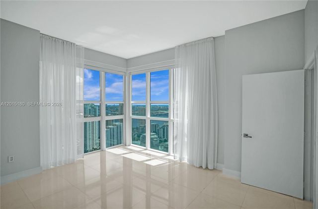 950 Brickell Bay Dr 4610, Miami, FL 33131