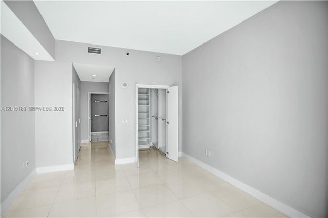 950 Brickell Bay Dr 4610, Miami, FL 33131