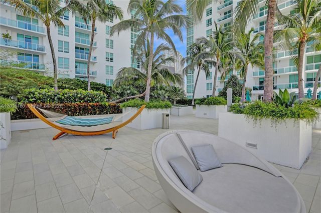 950 Brickell Bay Dr 4610, Miami, FL 33131