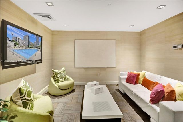950 Brickell Bay Dr 4610, Miami, FL 33131