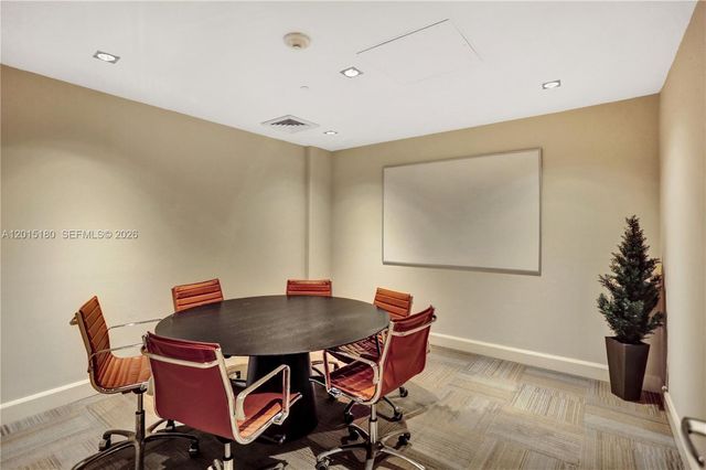 950 Brickell Bay Dr 4610, Miami, FL 33131