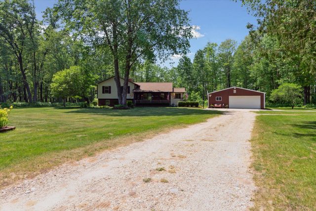 10343 N Walnut Avenue, Bitely, MI 49309