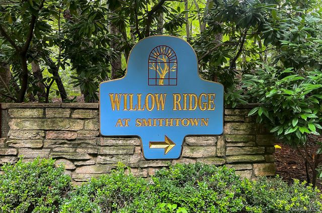 23 Willow Ridge Drive, Smithtown, NY 11787
