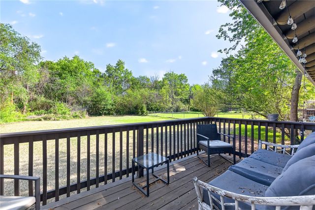 2452 Valley Drive, Fayetteville, AR 72703