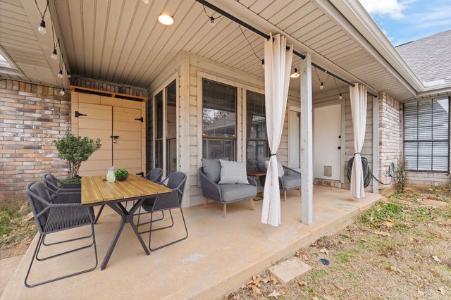 225 SW Alsbury Boulevard, Burleson, TX 76028