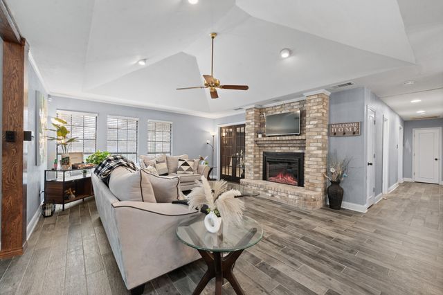 225 SW Alsbury Boulevard, Burleson, TX 76028