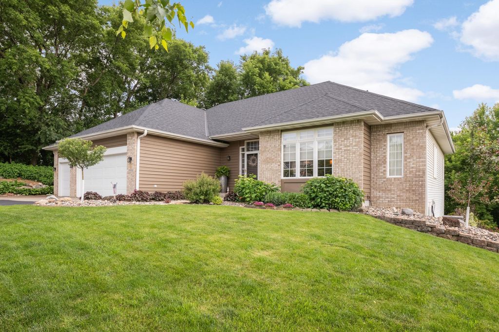 16552 Gunflint Court, Lakeville, MN 55044