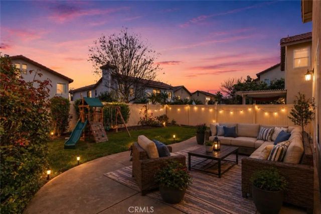 255 Roxanne Lane, Corona, CA 92882