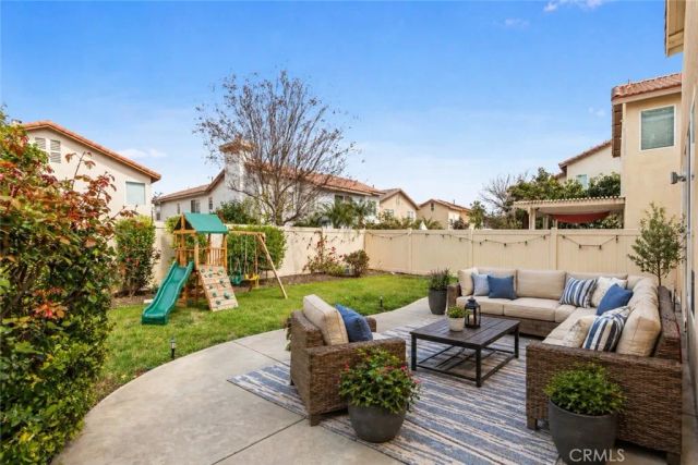 255 Roxanne Lane, Corona, CA 92882
