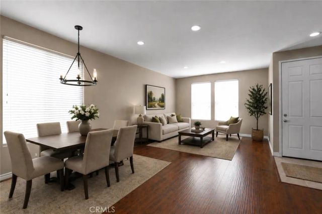 255 Roxanne Lane, Corona, CA 92882
